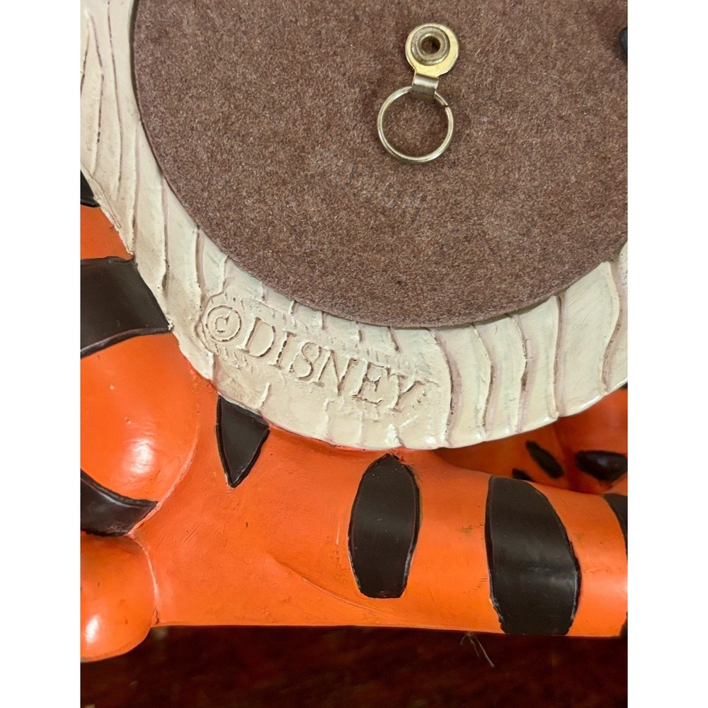 Disney Tigger Round Photo Frame PUNCH Purple Butterfly Pooh Resin Flaw Chip‎ - Picture 8 of 11
